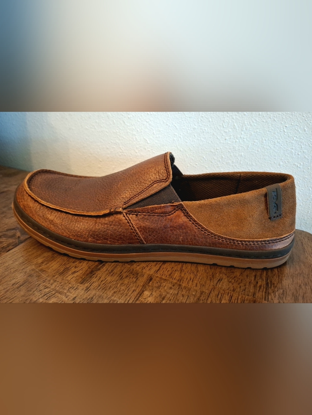 Teva Clifton Creek Men’s Size 9 Brown Leather Slip-On Loafers, NEW